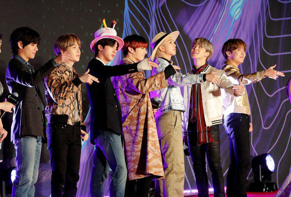 ｂｔｓに中国 官製バッシング も 国内の熱烈女性ファン猛反発で 墓穴 年10月23日 エキサイトニュース