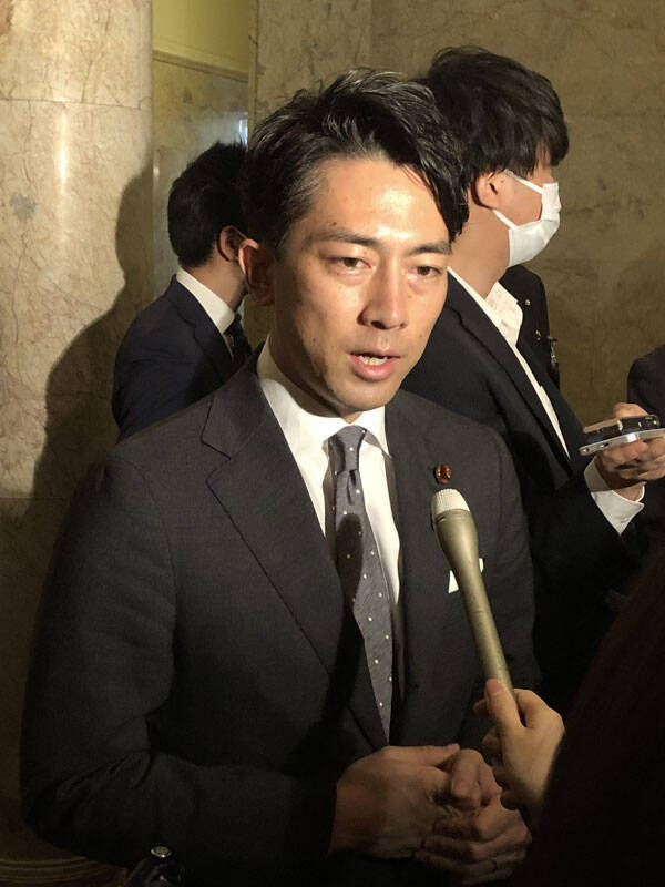 ポエム返上なるか 小泉進次郎環境相に見せ場回る臨時国会 年10月26日 エキサイトニュース