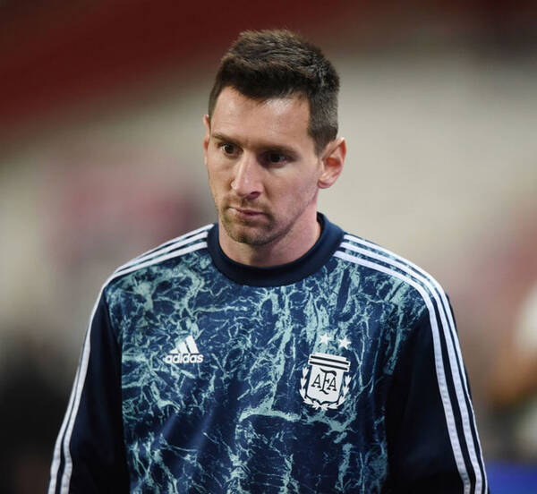 メッシ バルサへの決別を示唆 珍しく空港で現地メディアの取材に応じる 年11月19日 エキサイトニュース