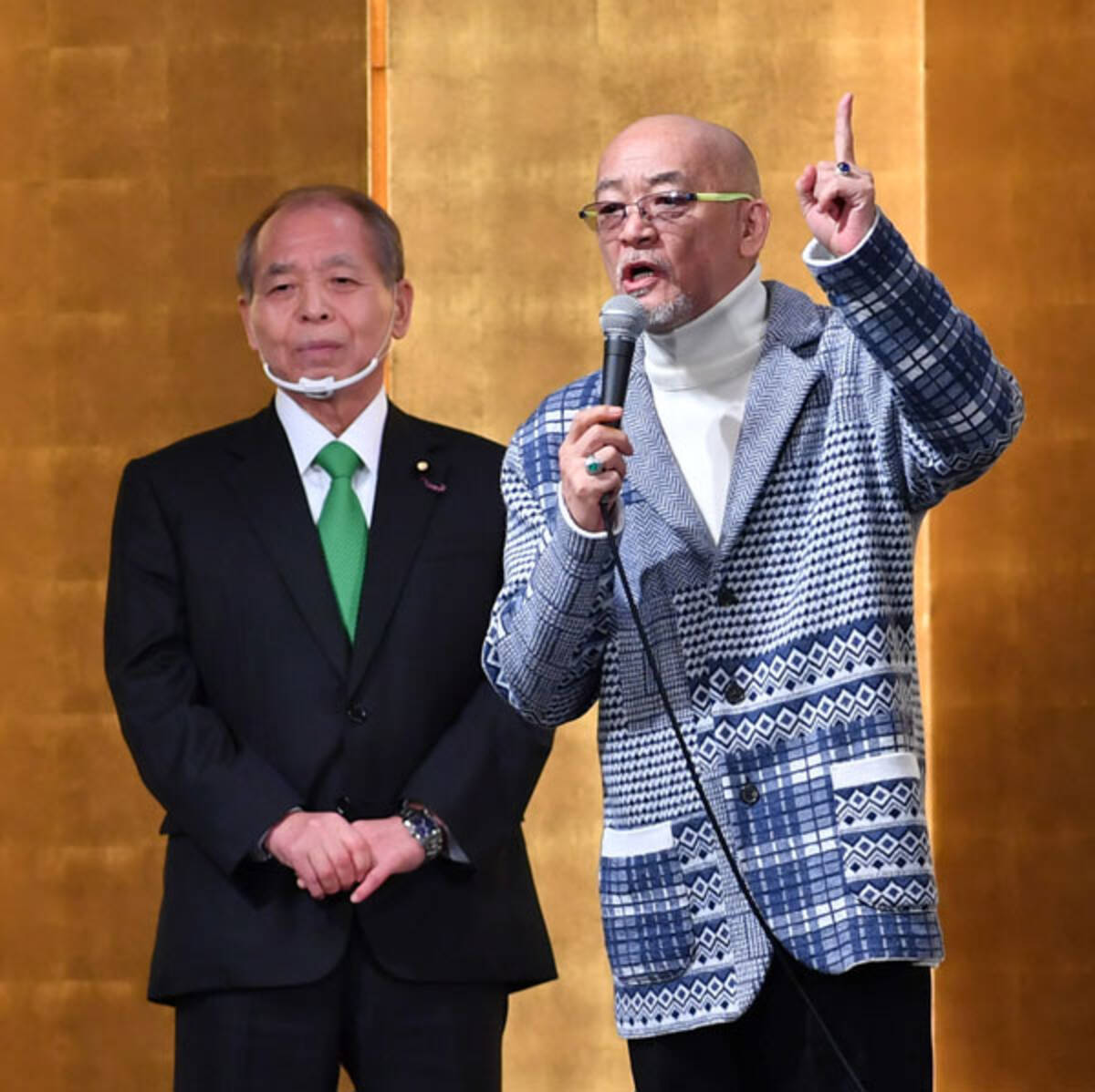 松山千春が鈴木宗男氏の叱咤激励会で代表曲 人前で歌ったのは 今年最初で最後 エキサイトニュース