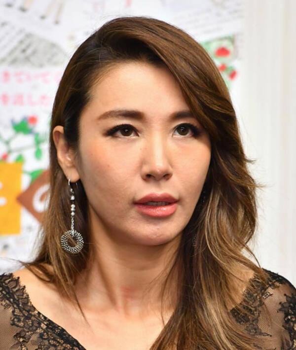 鈴木紗理奈 下着姿 美バストショットにファン大興奮 お色気ムンムン 年末大サービス 年12月30日 エキサイトニュース