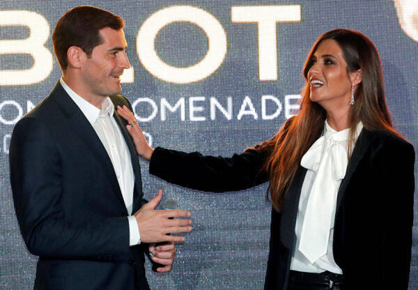 元スペイン代表カシージャス氏が美人リポーターと離婚危機 南アｗ杯では 濃厚キス で話題に 21年2月3日 エキサイトニュース