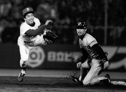 監督に暴行 教師を妊娠 ネットでのデマ 中傷に負けず泉正義が野球を続ける理由 21年3月日 エキサイトニュース