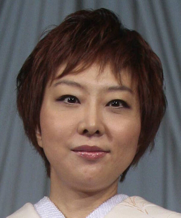 室井佑月との挙式を報告した米山隆一氏 私が言うのも何ですが 美人ですよね 笑 21年4月18日 エキサイトニュース