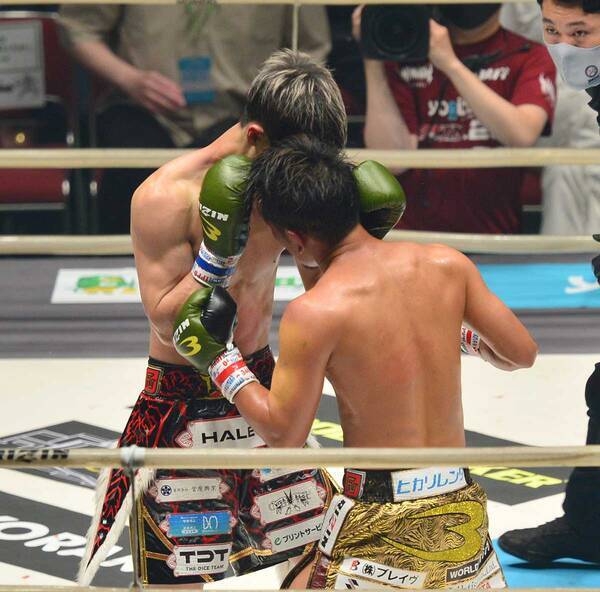 ｒｉｚｉｎ 青木真也が天敵 皇治の頭突き３発を徹底究明 彼を 令和の大木金太郎 と呼びたい 2021年6月28日 エキサイトニュース