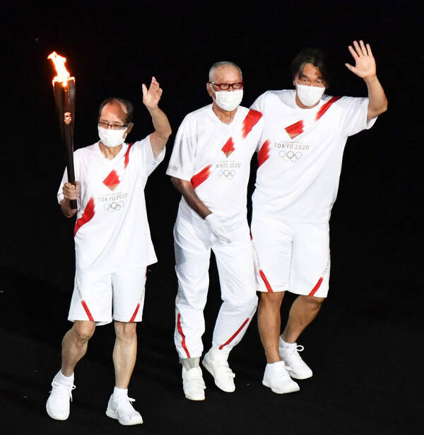 長嶋茂雄氏 寝たきりだと言われてもやる 聖火リレーへの執念が起こした ２度の奇跡 21年7月24日 エキサイトニュース