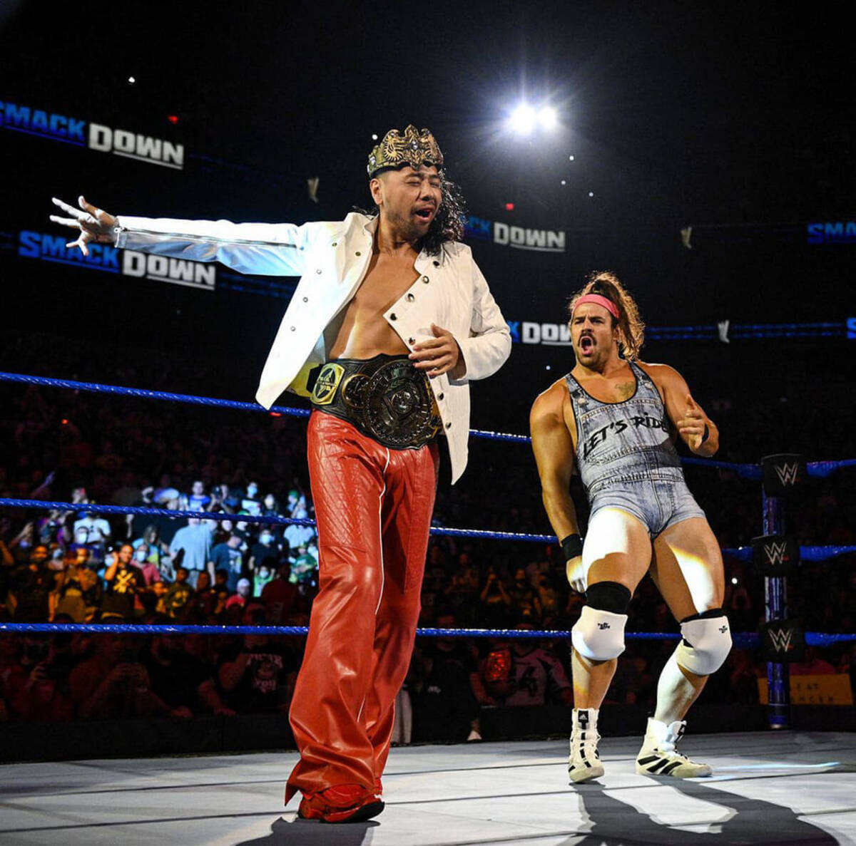 ｗｗｅ キング 中邑真輔 前ｉｃ王者にタッグでも快勝 デビュー戦の相棒をアシスト 21年8月21日 エキサイトニュース