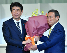 五輪の年に首相が辞める…菅首相“辞任”で海外メディアが「呪い」と大報道