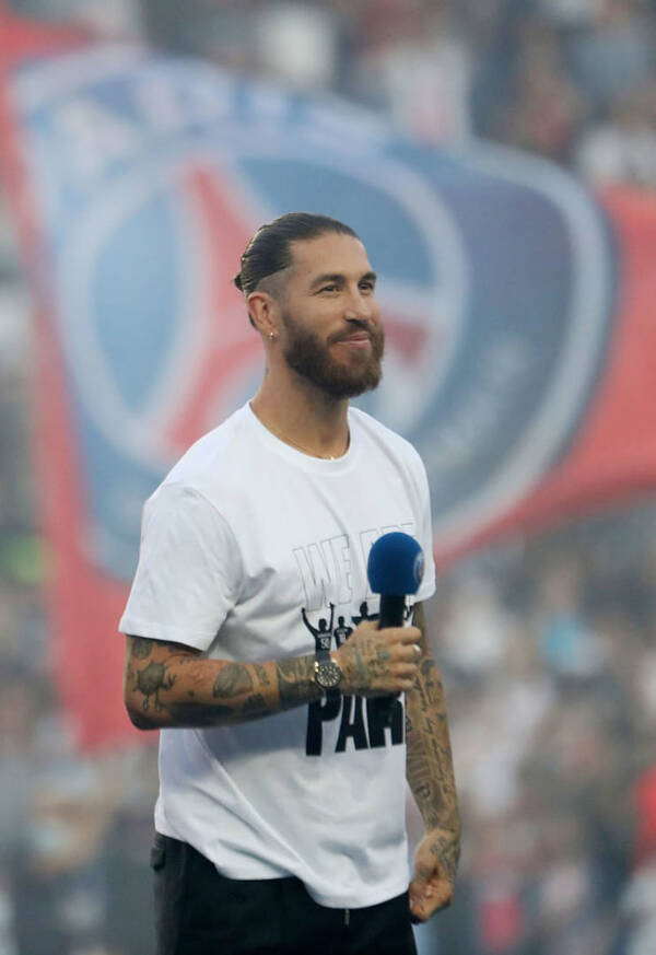 大型契約でｐｓｇ入りのセルヒオラモスがまた負傷でデビューのメド立たず 21年9月日 エキサイトニュース