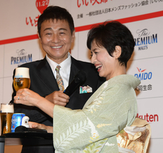 榊原郁恵 「いい夫婦」受賞で日の目見たおしどり柄着物＆“結婚５周年”リング