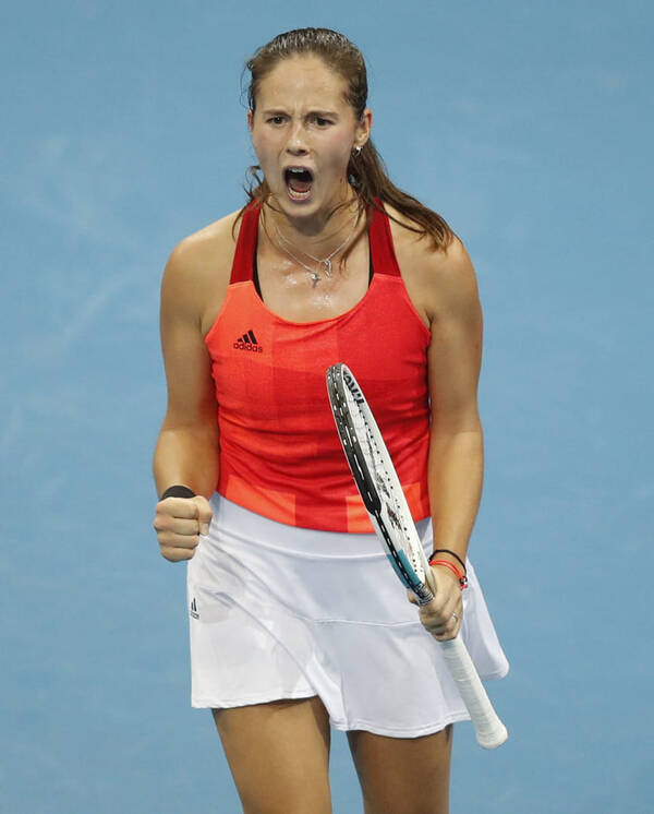 ロシアの女子テニス世界一メンバーがほぼ同時に黒ビキニ投稿で話題 21年11月11日 エキサイトニュース