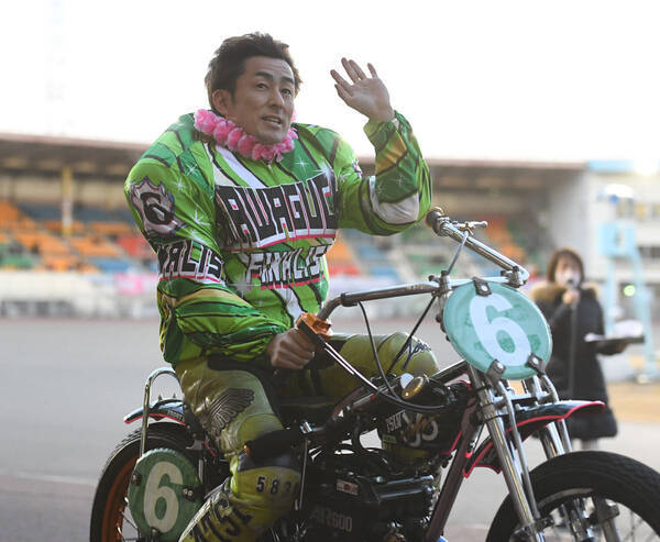 川口オート ｓｓシリーズ 松尾啓史が最終周逆転ｖ 天国の黒岩明さんへ 喜んでくれていると思う 21年12月31日 エキサイトニュース