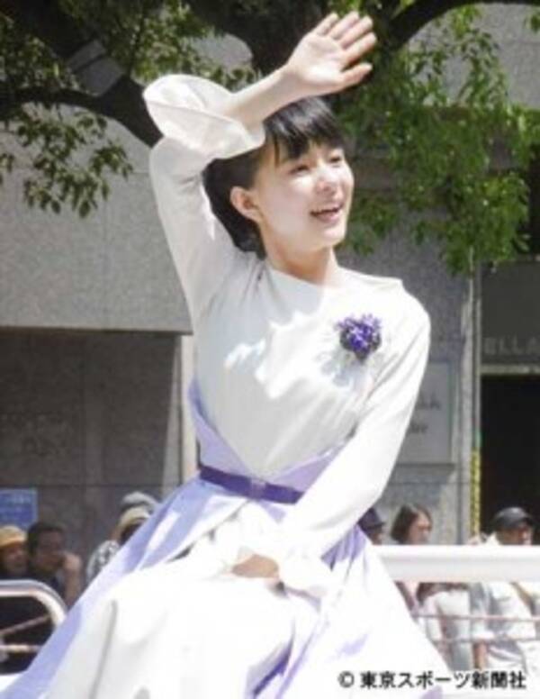 芳根京子 神戸まつり パレードで大声援に笑顔 たくさんパワーもらった 16年5月15日 エキサイトニュース