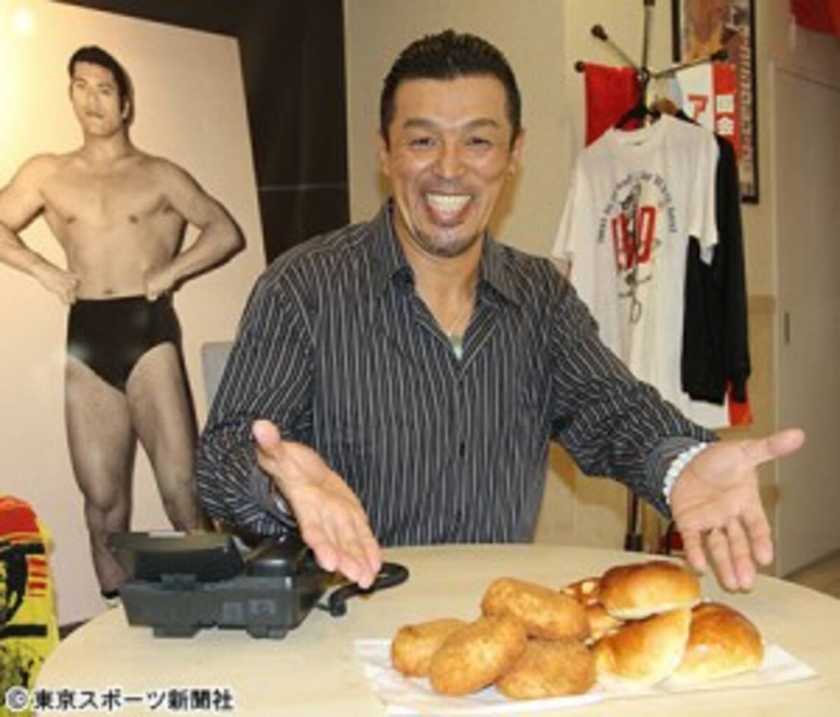 平成のテロリスト 村上ニヤリ カレーパン クリームパンでマスコミ懐柔に成功 2017年6月28日 エキサイトニュース