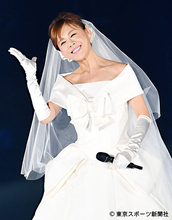 高橋真麻が純白ウエディングドレス姿披露「東京オリンピックまでには」