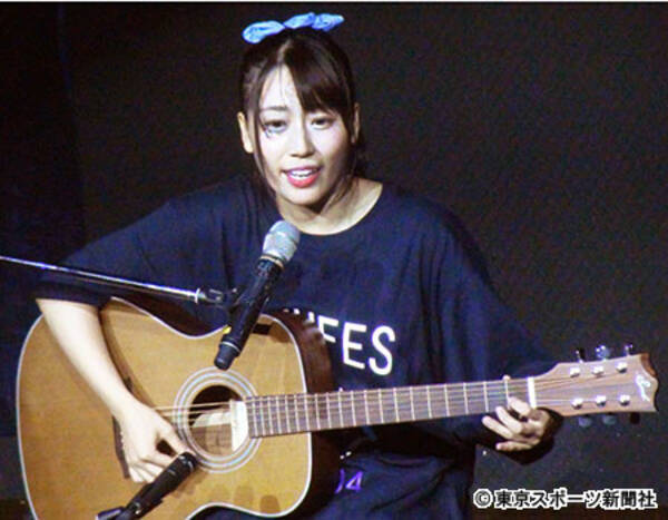 仮面女子 楠木まゆ ギターの弾き語りを初披露 ももクロさんと共演したい 17年11月7日 エキサイトニュース