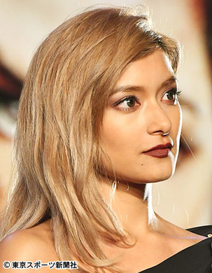 ローラ Cm女王にふりかかった 濡れ場画像 流出 18年1月8日 エキサイトニュース