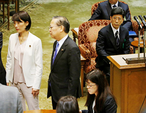 自民 丸川珠代広報部長が堂々回答 ダンナと比べてどう の質問に 年10月13日 エキサイトニュース