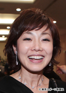 Nhk朝番組で 神展開 発生 有働由美子アナの付けまつ毛が 15年11月3日 エキサイトニュース