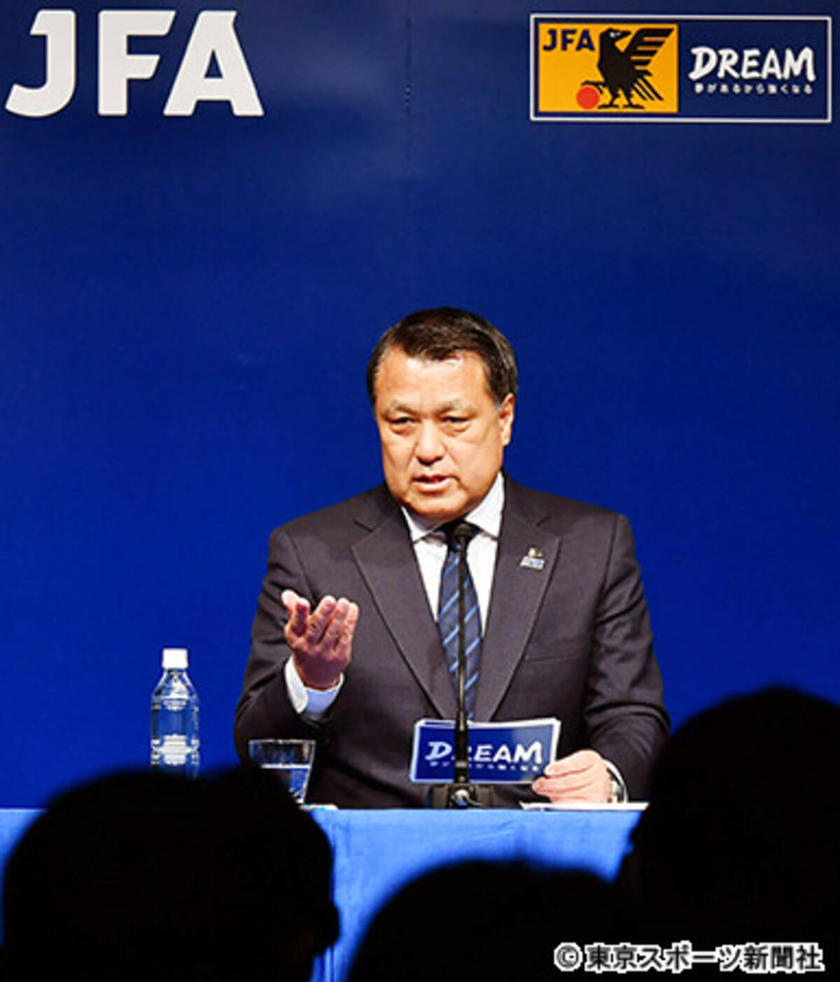 電撃解任の引き金は 暴将 ハリルの暴言 18年4月11日 エキサイトニュース