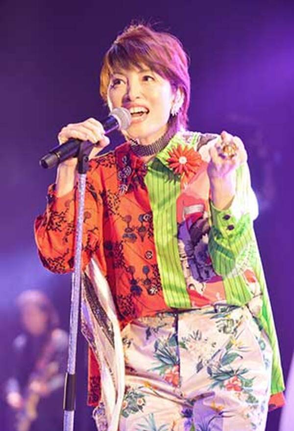 荻野目洋子が熱狂ライブ 奇跡の再ブレークに 寝耳に水のような感じ 18年4月21日 エキサイトニュース