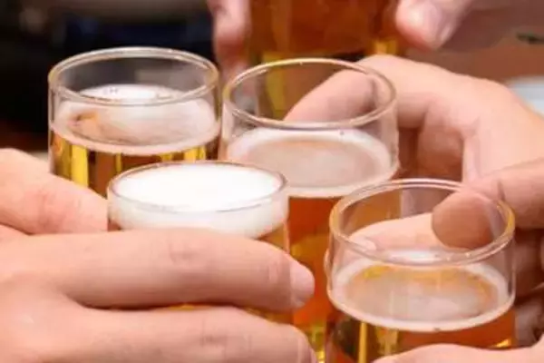 【酒飲みの新常識】元気なうちから心臓をいたわる飲み方を