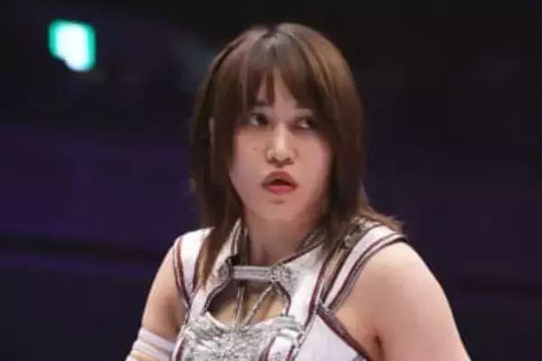 【新日本】ＩＷＧＰ女子王者の朱里がアティーナとの王者対決制しＶ２　「今度はＲＯＨのベルト取りに行くよ」