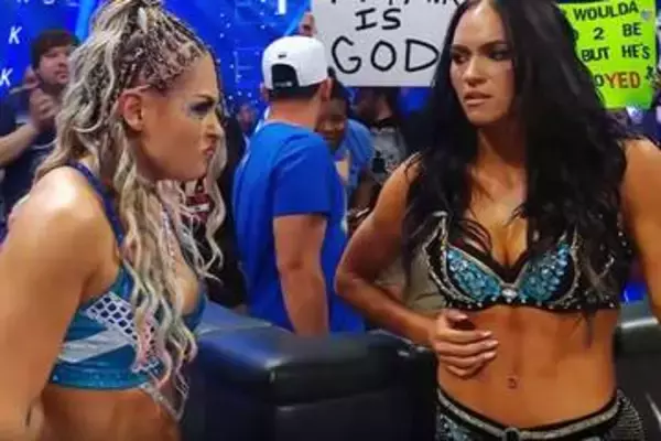 【ＷＷＥ】ジュリア　相棒キアナ・ジェームズとさらに亀裂…タッグ戦惨敗後もバックステージで口論