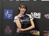 「【Ｋ―１】岡田紗佳がラウンドガールで登場「８０００点ぐらい」と〝満貫評価〟」の画像1