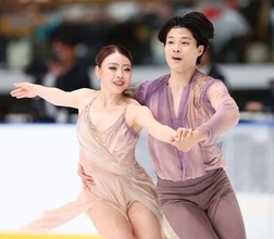 【フィギュア】〝りかしん〟が国際大会デビュー　苦しさ知る２人が感じた思い「楽しく落ち着いて」