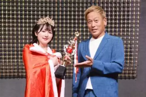 〝ミスくすぐり美人コンテスト〟７人が熱戦　審査員じゅんいちダビッドソン「新大陸を発見した感じ」