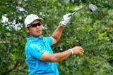 「松山英樹〝片手ショット〟披露　１打差２位に浮上で今季初優勝へ「続けられるように…」」の画像1