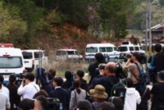 安達結希さんは裸足で移動したのか　元警視庁刑事「ありえない」靴とリュックの謎