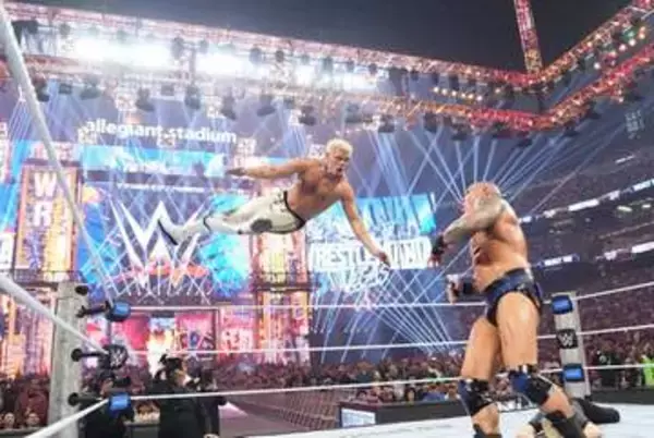 【ＷＷＥ】コーディ・ローデス　祭典で統一王座防衛もダメージ甚大…毒蛇の〝危険技〟でまぶた変色