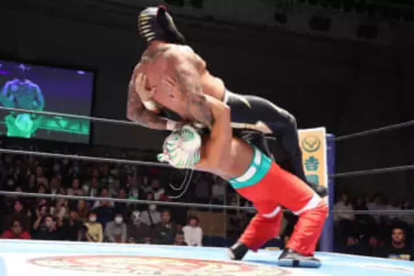 【新日本】タイガーマスク　現役最後の〝祭典〟でマグヌスに快勝！ 引退前のメキシコ遠征も浮上