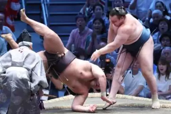 【大相撲】安青錦が霧島撃破で単独首位　大関復帰決定の次は３度目の賜杯へ「集中していく」