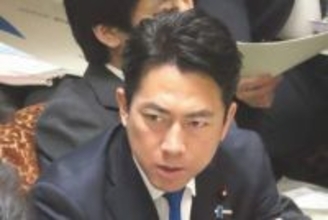 ハシゴ外された小泉進次郎防衛相　党大会の自衛隊員〝国家斉唱〟問題で政府の見解一変