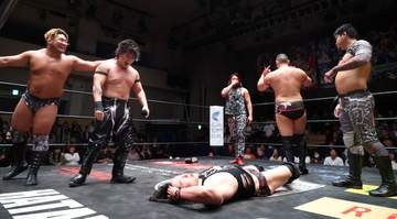 【ドラゴンゲート】箕浦康太が「我蛇髑髏」から追放  〝ダブル裏切り〟に遭い大の字