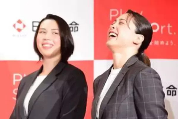 「【柔道】パリ五輪金の出口クリスタ　姉妹引退会見で笑い誘う「ケリーが金メダルを…」」の画像