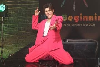 新浜レオン 〝膝スライディング〟はキャッチャーの姿勢「低いボールを取る時の姿です！」