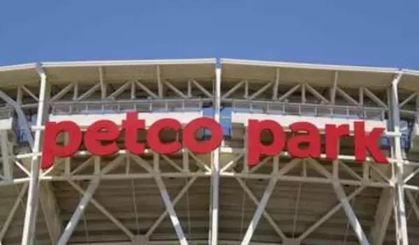 【ＭＬＢ】パドレス球場でドジャース憎しの〝放送禁止〟ハンバーガー　オニオンリングが大波紋