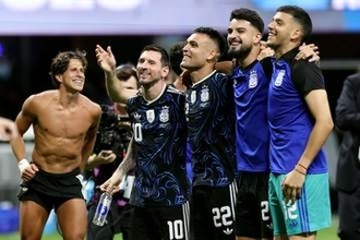 【北中米Ｗ杯】アルゼンチン決勝進出　メッシ２アシスト、イングランドと激闘 逆転勝ち