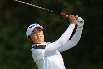 山下美夢有が２日連続の圧巻プレーで独走態勢　解説者「ほぼ半分がバーディー」と大絶賛