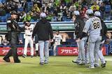 「【阪神】藤川監督　森下翔太への〝危険球〟で一触即発も…「代走を告げに行っただけですよ」」の画像1