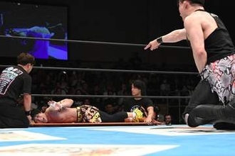 【新日本・ＢＯＳＪ】ＹＯＨがＳＨＯを罠にはめて３Ｋ対決制す　してやったりの反則勝ちで「あっかんべー！」
