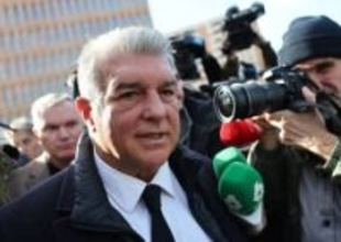 バルセロナ・ラポルタ会長がシャビ氏に報復　メッシ復帰拒否を否定し監督手腕にダメ出し