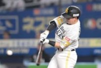 【ソフトバンク】栗原陵矢　ロッテ・毛利から７回に先制２ラン！先発・上沢を「なんとか援護したいと」