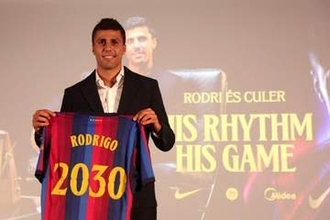 バルセロナ　Ｗ杯ＭＶＰのＭＦロドリ獲得を正式発表「第１希望だった」…移籍金128億円