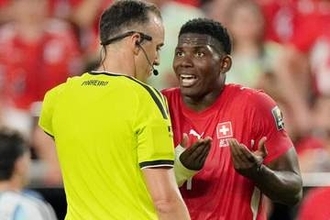 【北中米Ｗ杯】スイスのエース退場判定が物議「ＦＩＦＡがアルゼンチンを優遇」「不正操作してる」