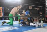 「【新日本・ＢＯＳＪ】バリエンテ・ジュニアが右ヒザ負傷のアクシデントによりわずか４９秒でＴＫＯ負け　田口隆祐は開幕３連勝」の画像1